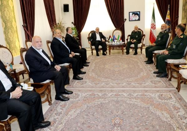 تفاصيل لقاء وفد "حماس" برئاسة هنية مع الرئيس الإيراني وقائد الحرس الثوري
