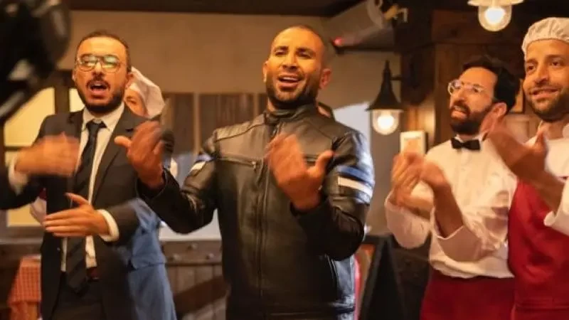 شاهد : أحمد سعد يطلق "الفلوس" و رقصة جديدة بمناسبة العيد