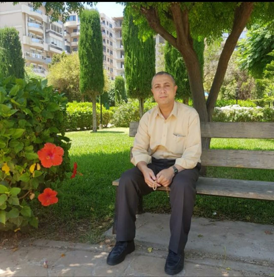 ظاهرة تمزيق الطلاب لدفاترهم وكتبهم عند انتهاء العام الدراسي