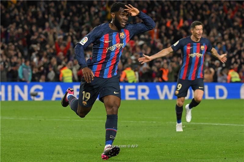 برشلونة يفجر مفاجأة حول العرض السعودي لكيسي