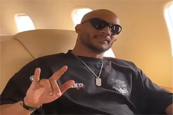 محمد رمضان حلق شعره "ع الزيرو"