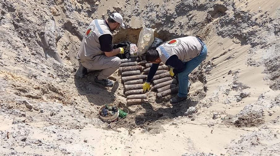 هندسة المتفجرات تُتلف طنًا من مخلفات الاحتلال برفح