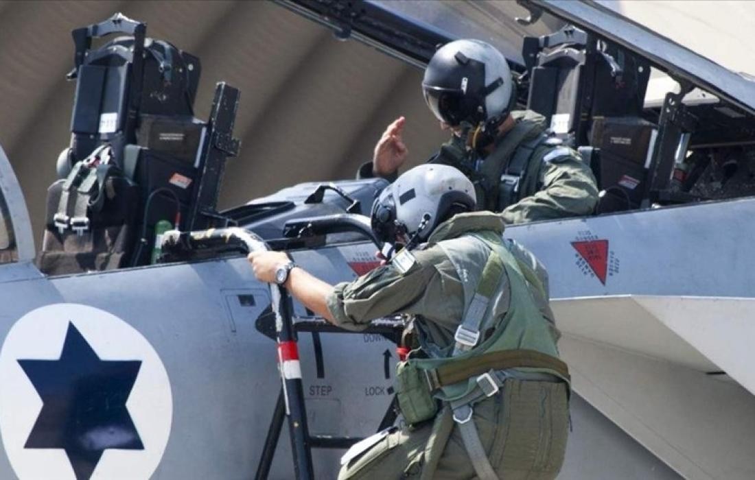 صحيفة عبرية: أكثر من 100 طيار في الاحتياط يهددون بالتوقف عن العمل