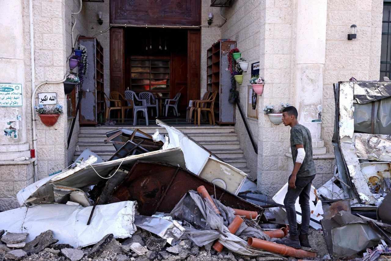 الإعلام العبري يشن هجومًا عنيفًا على حكومة نتنياهو عقب الانسحاب من جنين ومخيمها