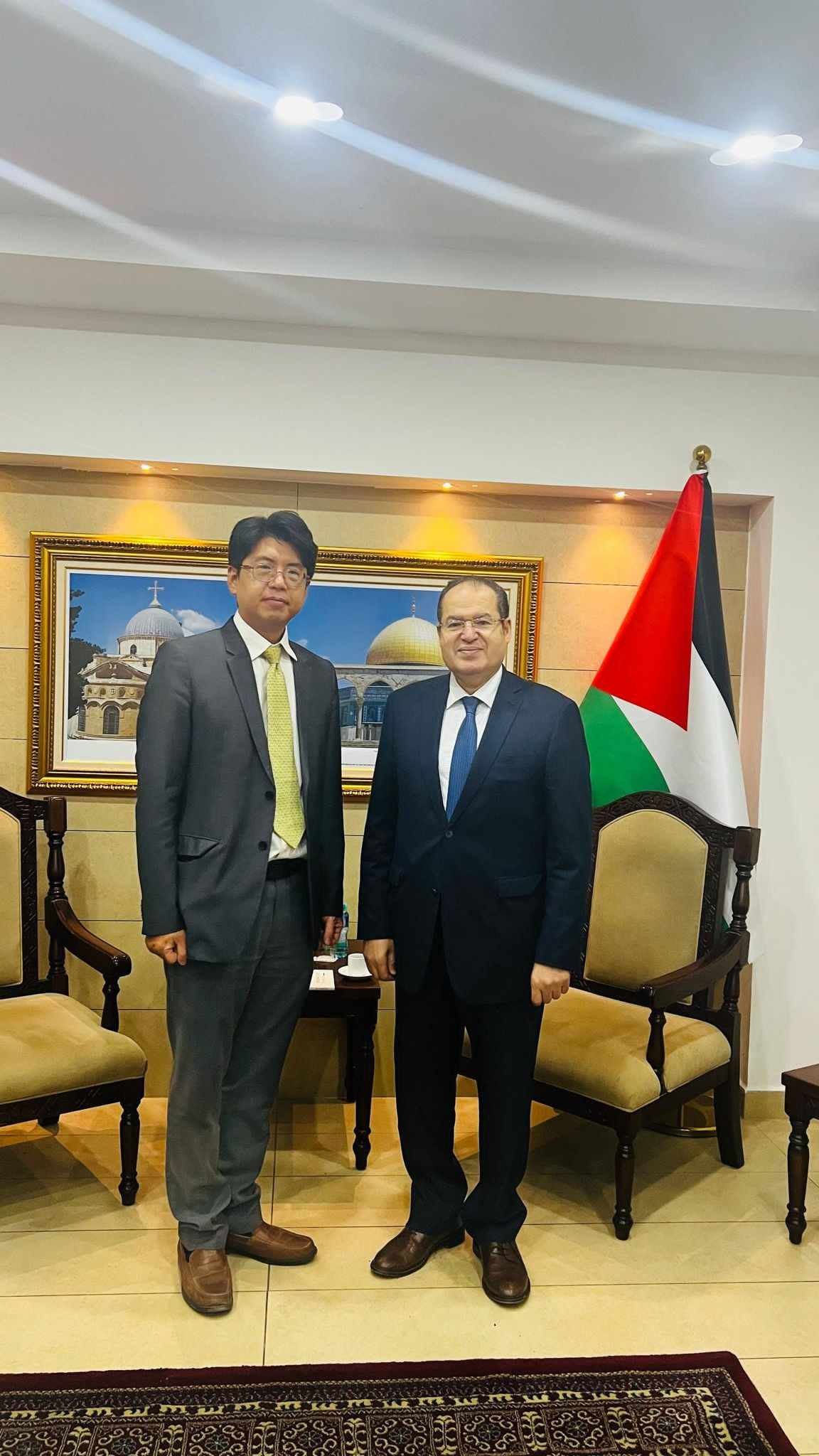 الخالدي يُشيد بدور سفير كوريا الجنوبية في تعزيز العلاقات الثنائية