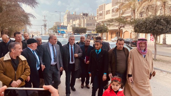 الصالح يفتتح مشاريع تطويرية خدماتية في غزة