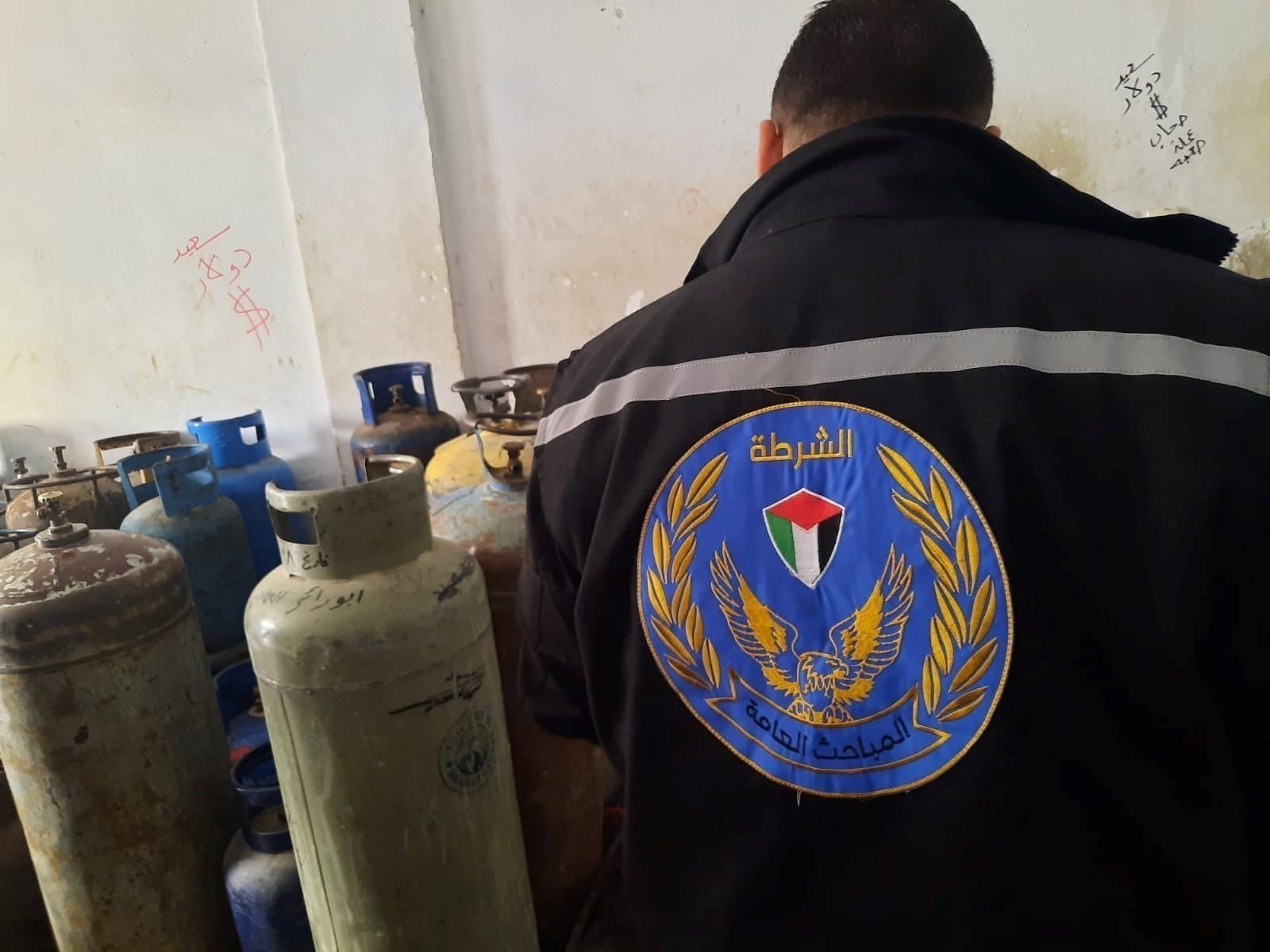 غزة: المباحث العامة تٌصادر جهـازي تعبئة غـاز من نقاط عشوائية