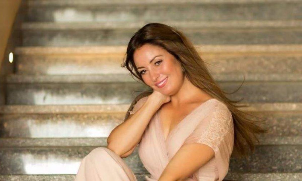 شاهد : نرمين الفقي تفيض أنوثة في أحدث إطلالاتها الصيفية