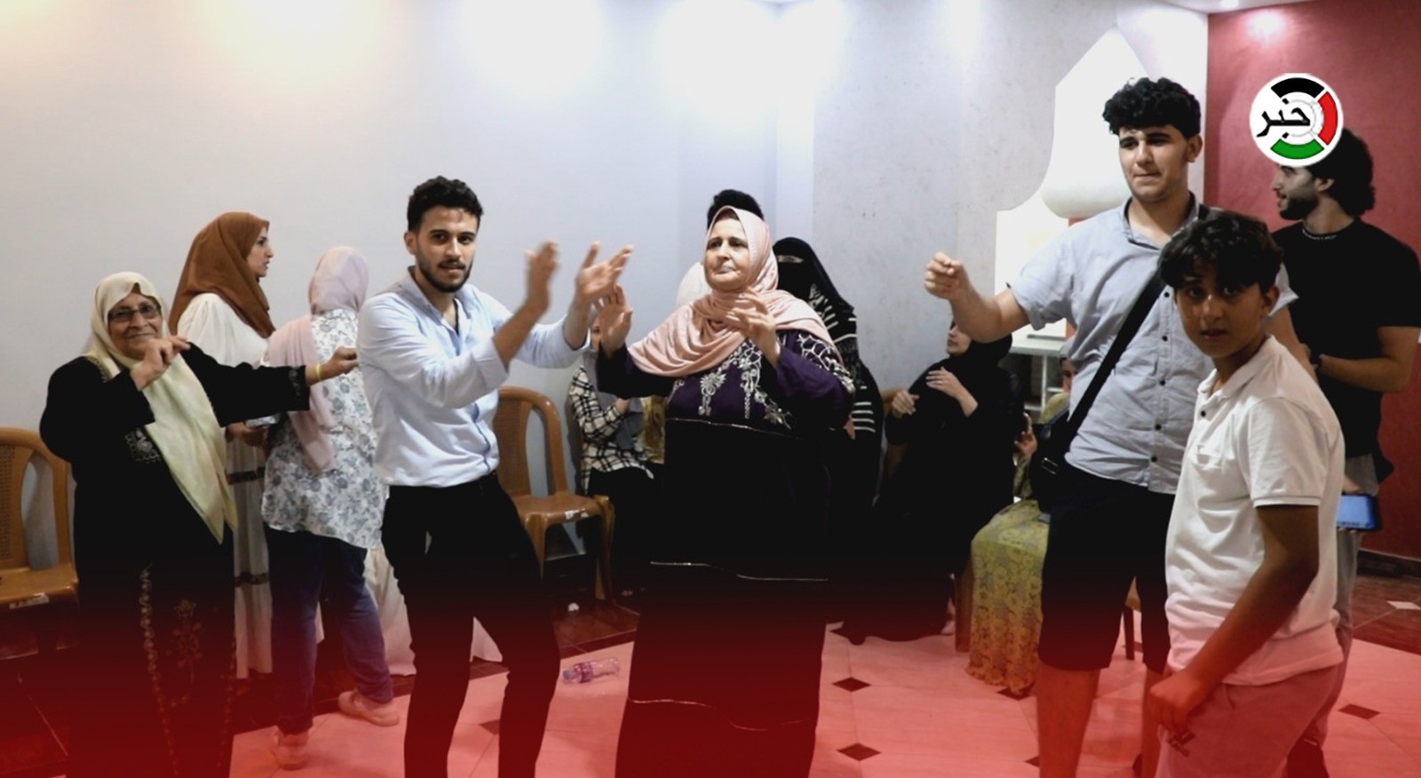 تقرير بالفيديو: أجواء الفرح تعم منازل أوائل الوطن تزامناً مع إعلان نتائج توجيهي 2023