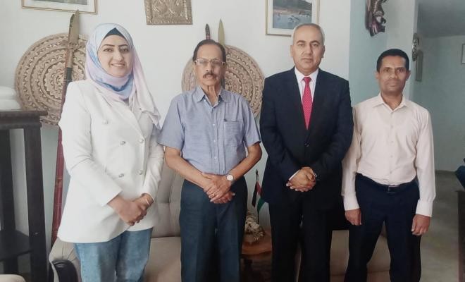 الداخلية يلتقي برئيس ممثلية جمهورية سيرلانكا لدى فلسطين.. طالع التفاصيل 