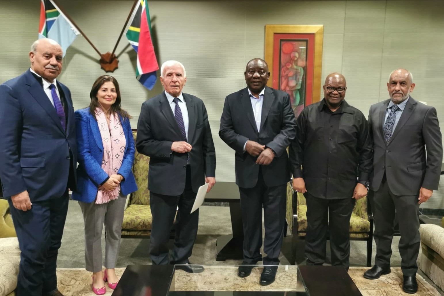 الأحمد يسلّم رسالة من الرئيس عباس لنظيره الجنوب إفريقي