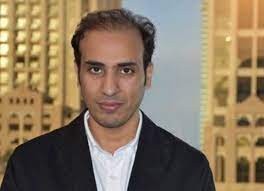 بينس في مواجهة الشعبوي والثرثار!