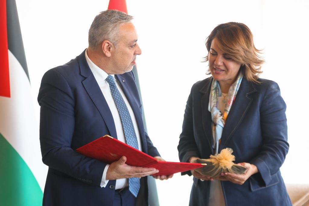 تفاصيل لقاء السفير الزهيري مع وزيرة خارجية ليبيا