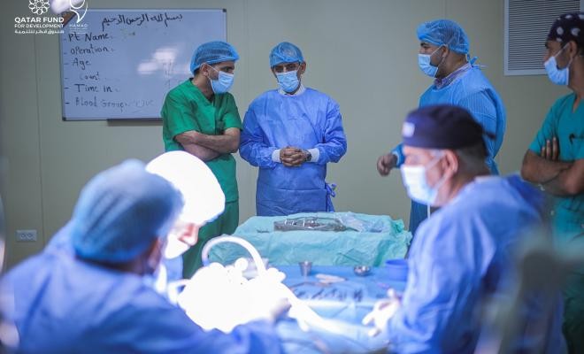 مستشفى حمد بغزة يتجهز لإجراء 50 عملية زراعة قوقعة