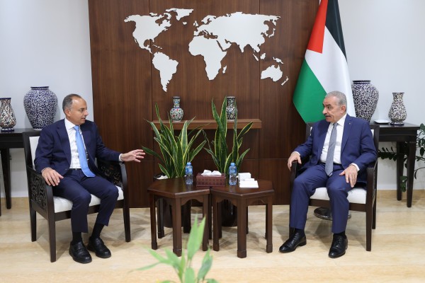 اشتية: نحن والرئيس عباس نريد النجاح لاجتماع الأمناء العامين في القاهرة