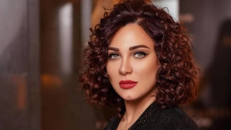 شاهد : سلاف فواخرجي تحتفل بنجاح ابنها علي في يوم عيد ميلادها