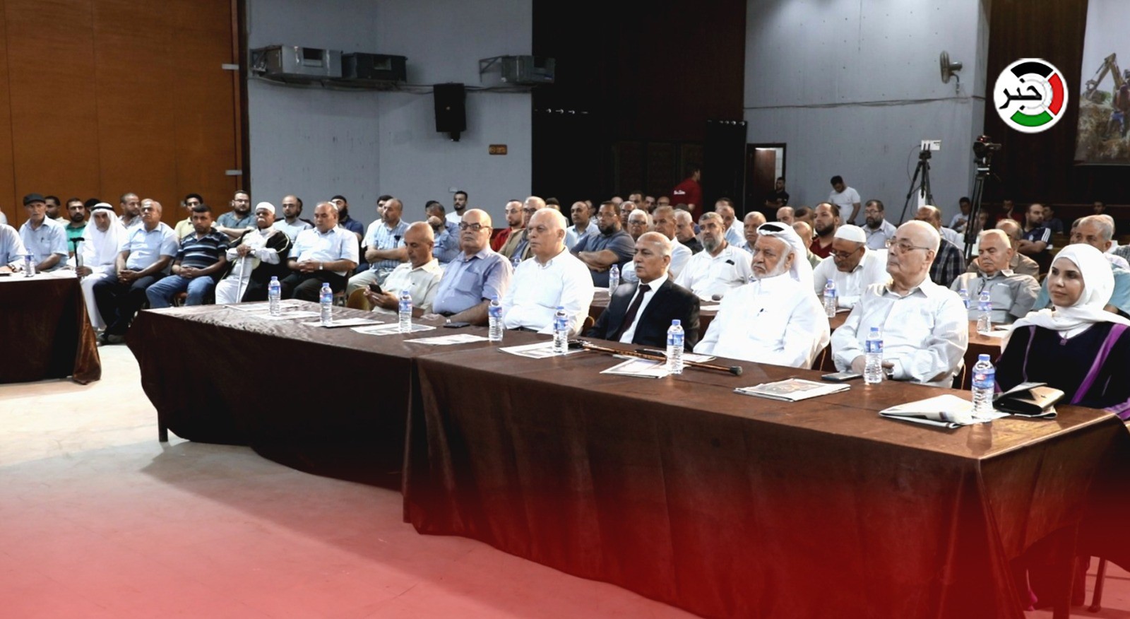 بحضور المواطنين