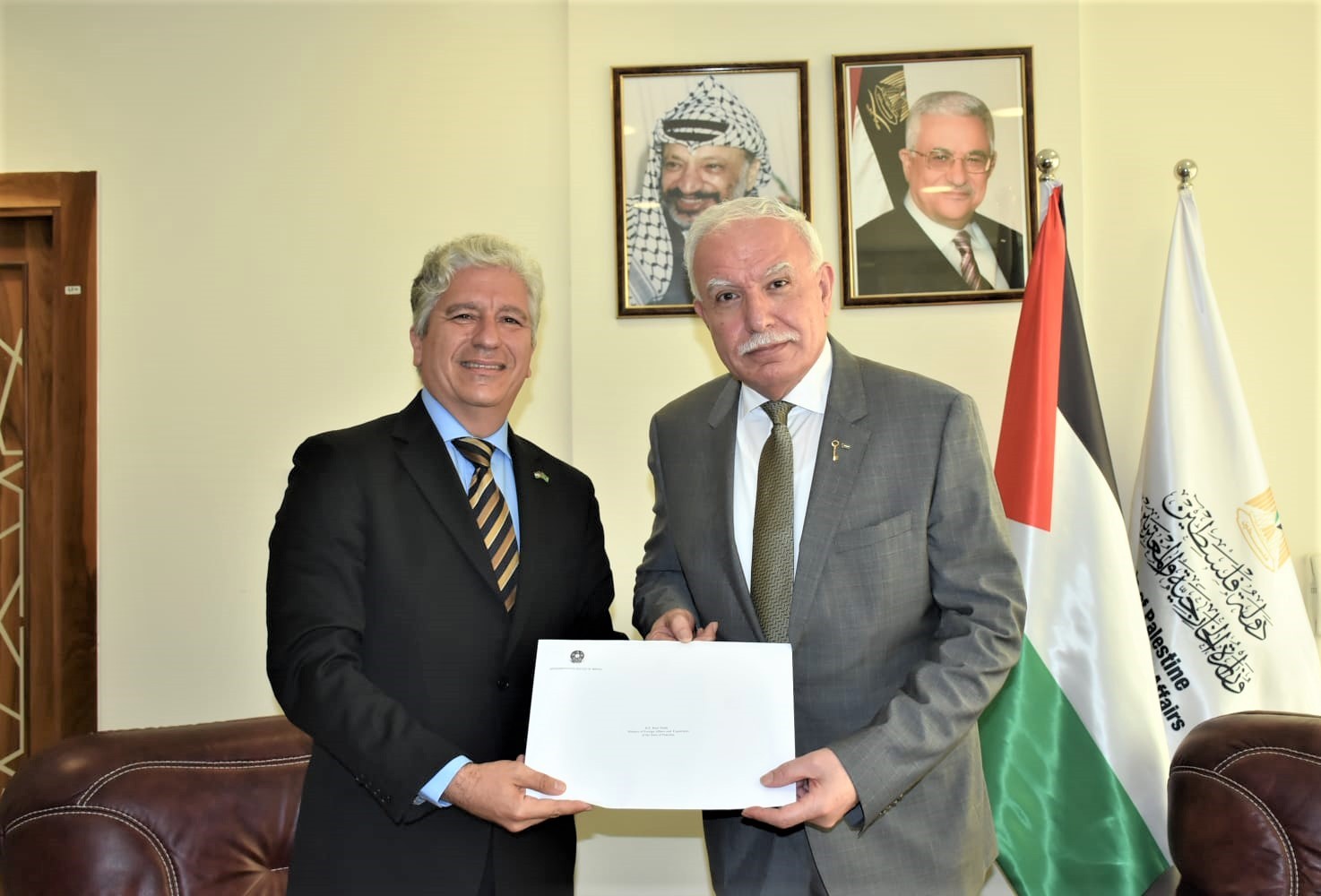 طالع تفاصيل لقاء المالكي برئيس مكتب تمثيل جمهورية البرازيل 