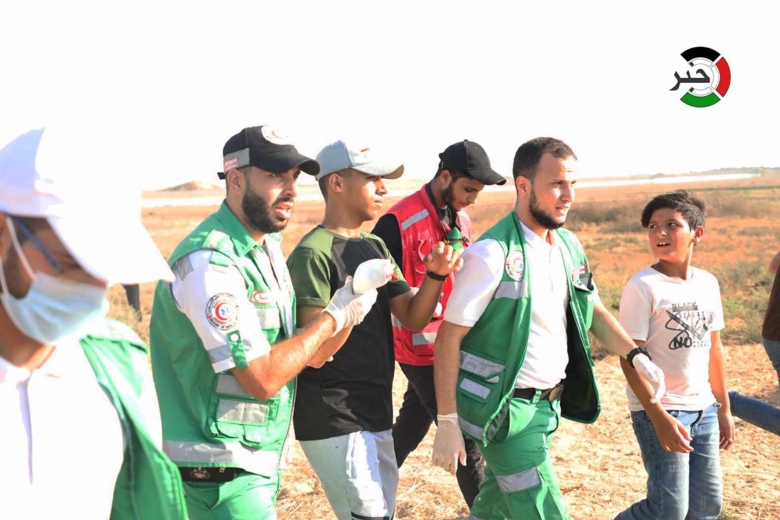 وإصابة صحفي بقنلة غاز