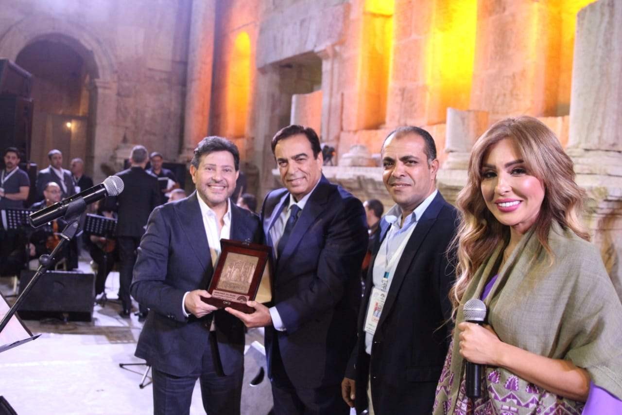 جورج قرداحي يخطئ بإسم هاني شاكر