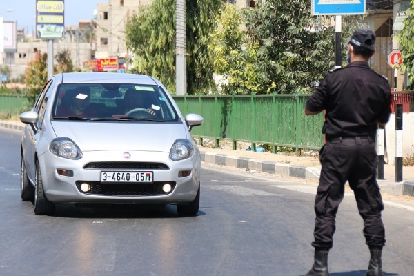 غزّة: عرفات يُعلن تشكيل لجنة لمراقبة تحركات المركبات الحكومية بعد انتهاء الدوام 
