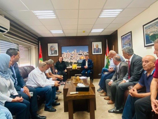 قدورة فارس يُباشر عمله كرئيس لهيئة شؤون الأسرى والمحررين 