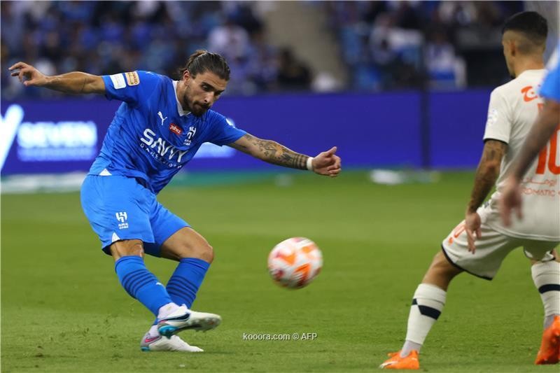 بالصور: الهلال يتعثر بالتعادل في كمين الفيحاء تحت أنظار نيمار