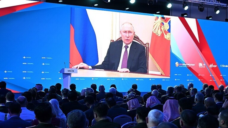 بوتين: الوضع في أوكرانيا مثل سياسة صب الزيت على النار يُمارسها الغرب