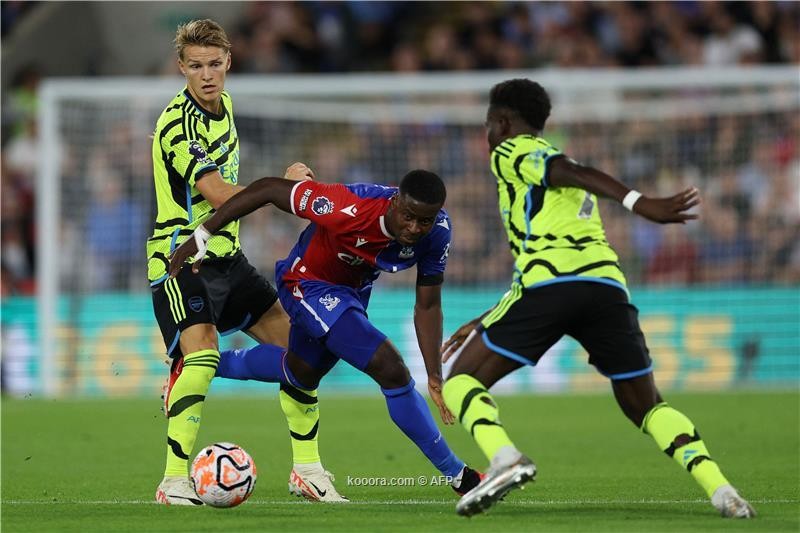 بالصور.. آرسنال المنقوص يهزم كريستال بالاس بشق الأنفس