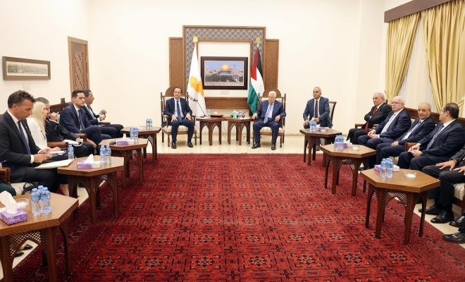 تفاصيل لقاء الرئيس عباس بنظيره القبرصي في رام الله