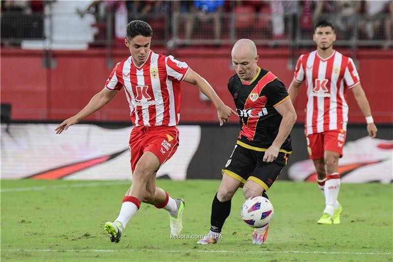 بالصور : رايو فايكانو يقهر ألميريا بثنائية في الليجا