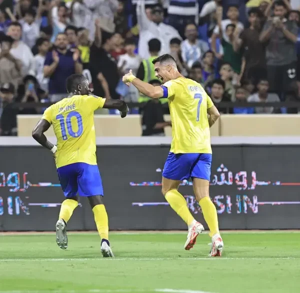 بالصور: خماسية كريستيانو وماني تمنح النصر فوزا ممتعا على الفتح