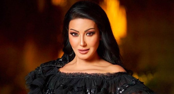 سمية الخشاب تعلق على طلاق أحمد سعد ثم تحذف تعليقها