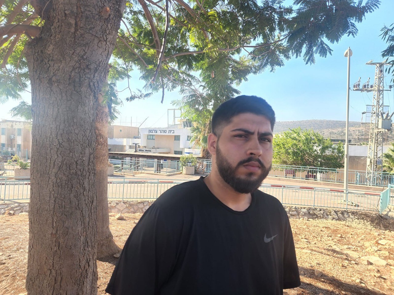 رامي شحادة يُسلم نفسه لسلطات سجن "سلمون" في الداخل المحتل