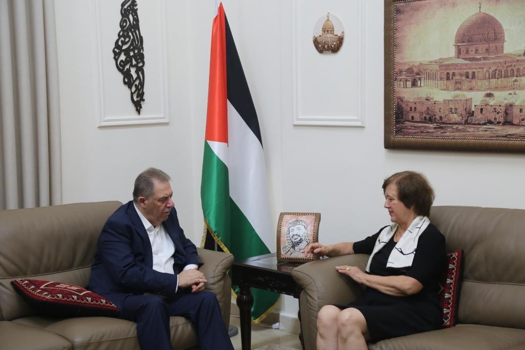 دبور يطلع المنسقة الأممية في لبنان على آخر المستجدات في مخيم عين الحلوة