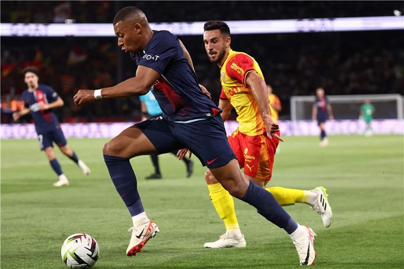 بالصور : بفضل مبابي.. إنريكي يحقق انتصاره الأول في الدوري الفرنسي