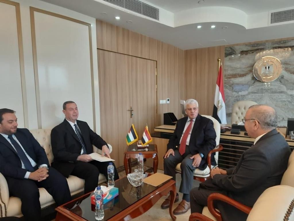 تفاصيل لقاء السفير اللوح بوزير التعليم العالي المصري