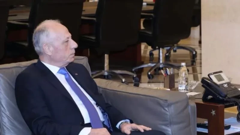 نجاة وزير الدفاع اللبناني من محاولة اغتيال