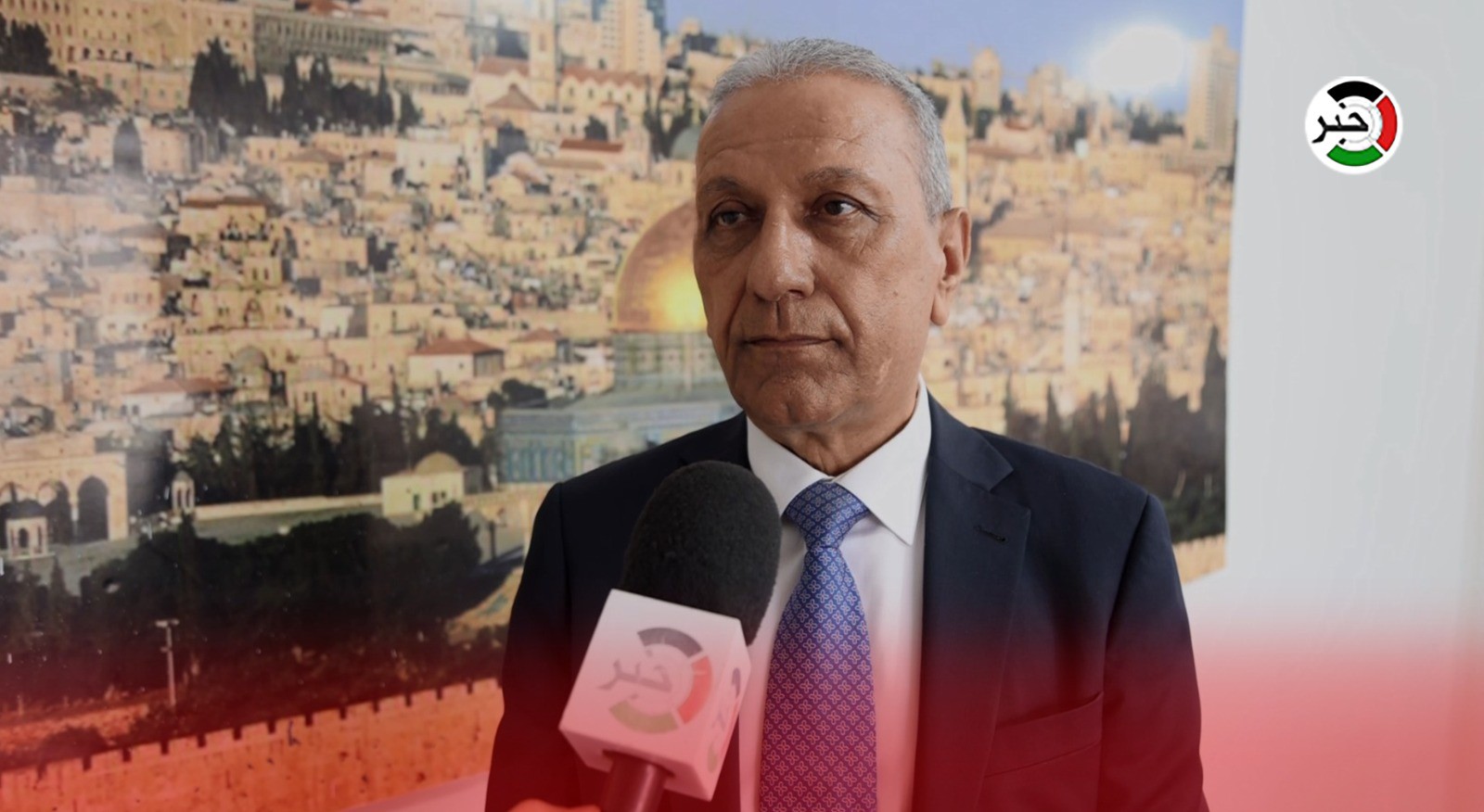 بعد حديثه عن اليهود