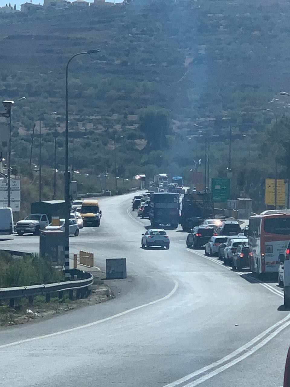 الاحتلال يُغلق محيط نابلس بالحواجز العسكرية ويُشدد الإجراءات