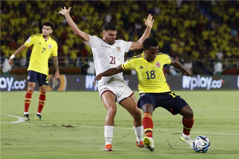 بالصور: رأسية بوريه تمنح كولومبيا الفوز على فنزويلا