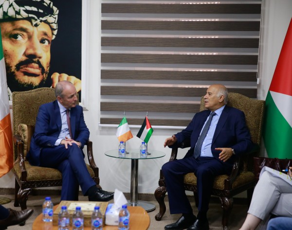 طالع تفاصيل لقاء الرجوب بوزير الدفاع الإيرلندي