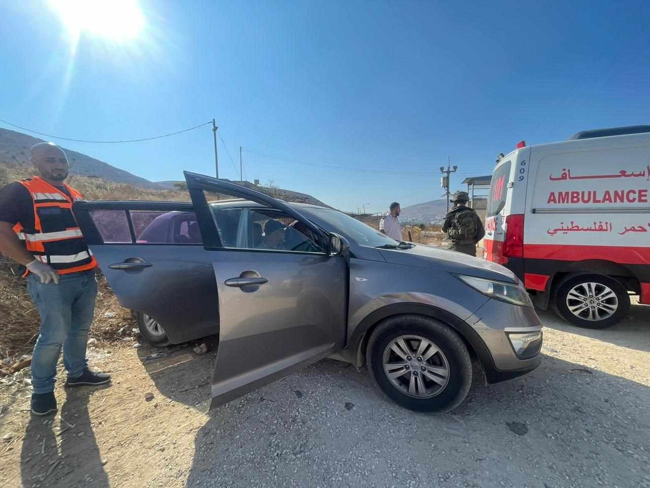 الاحتلال يحتجز 3 صحفيين وناشطًا على حاجز بيت فوريك بنابلس