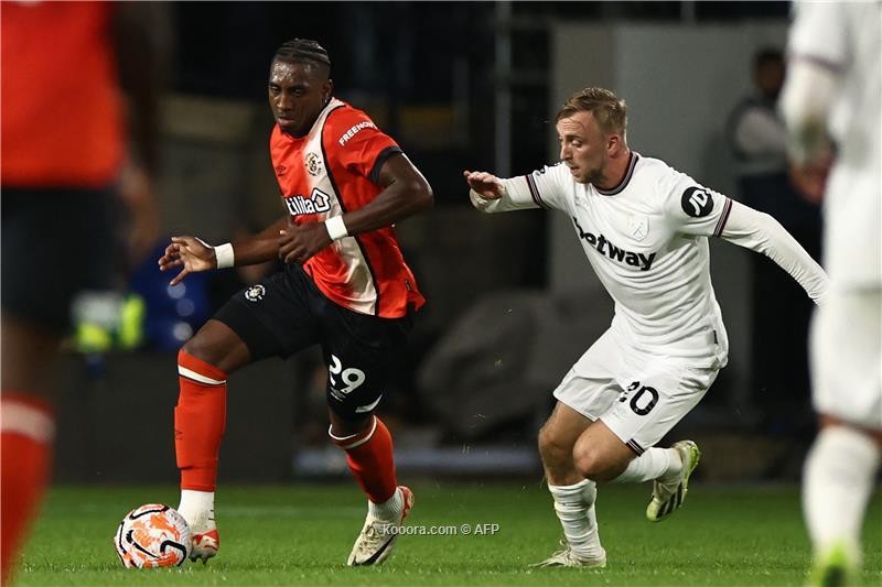 بالصور: وست هام يقفز للصدارة ويلصق لوتون بالقاع