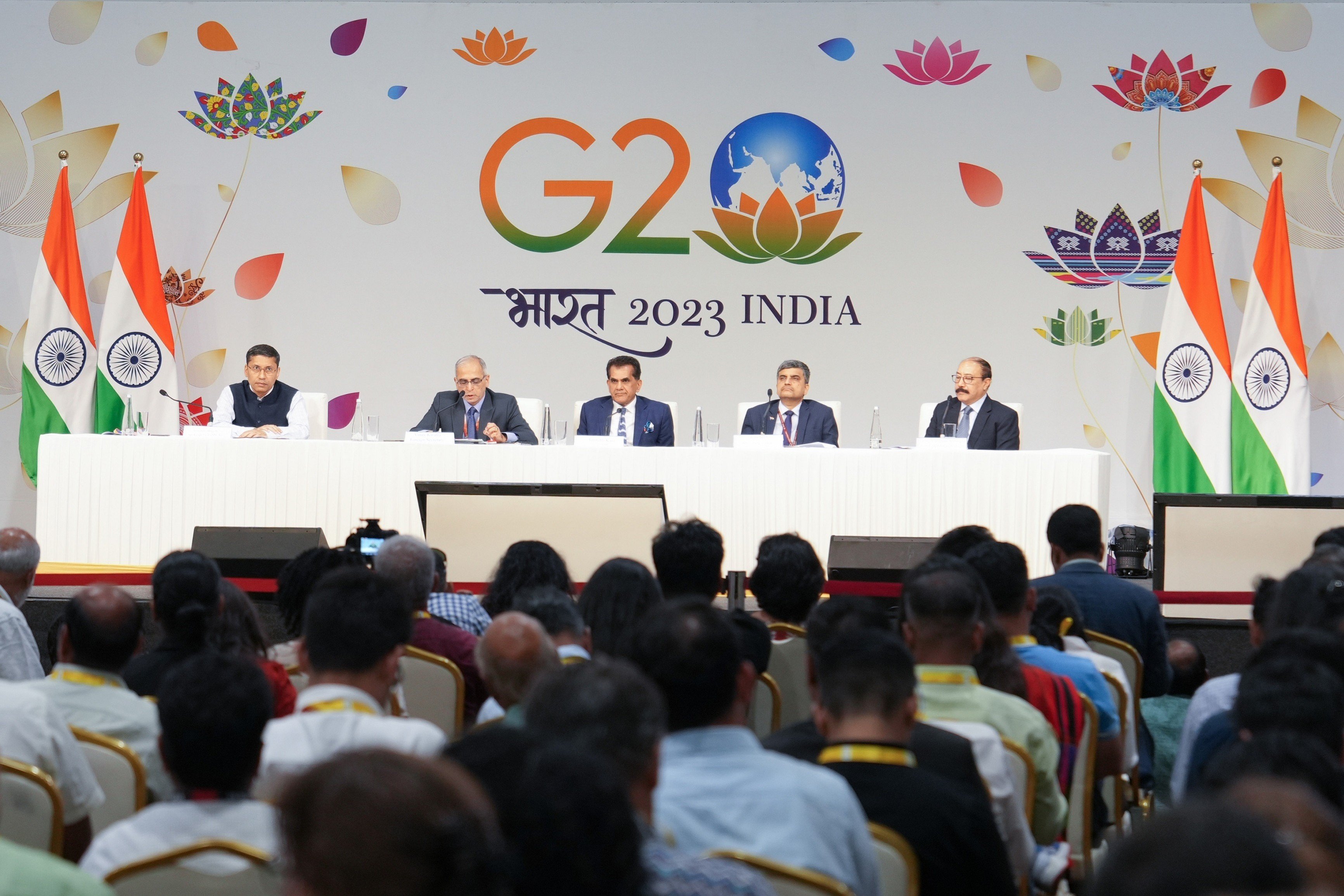 مسؤول أمريكي: إدارة بايدن تعمل على إدراج الأزمة الأوكرانية في البيان الختامي لقمة العشرين