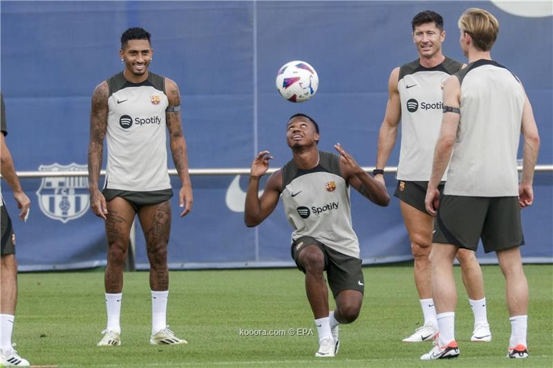 ثنائي برشلونة خارج التدريبات في انتظار الرحيل