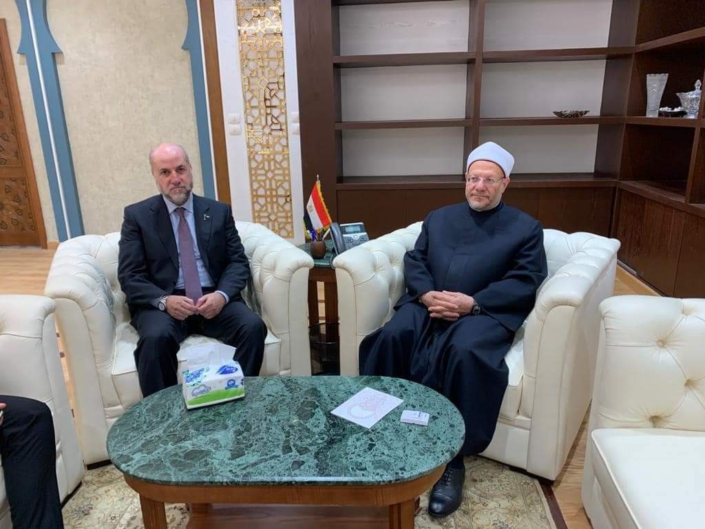 الهباش يلتقي بمفتي الديار المصرية لبحث التعاون المشترك 