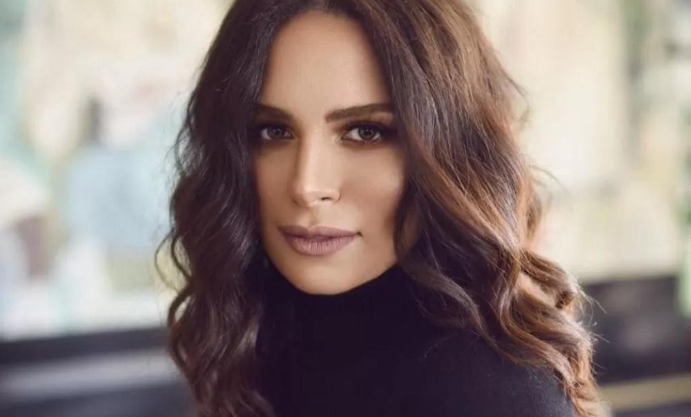 بعد غياب طويل.. آمال ماهر تعود من جديد بأغنية "أنا كويسة"