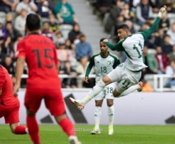 بالصور.. هدية دفاعية تورط الأخضر في خسارة جديدة أمام كوريا الجنوبية