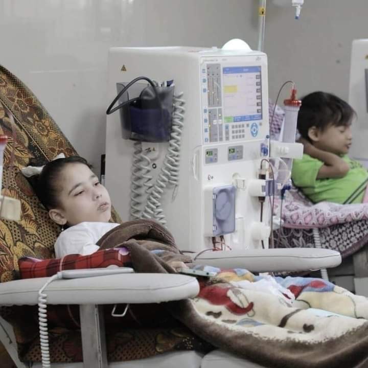 تقرير: "مرضى الكلى في غزّة".. قصص ألم لا تنتهي في ظل نقص المستهلكات الطبيّة